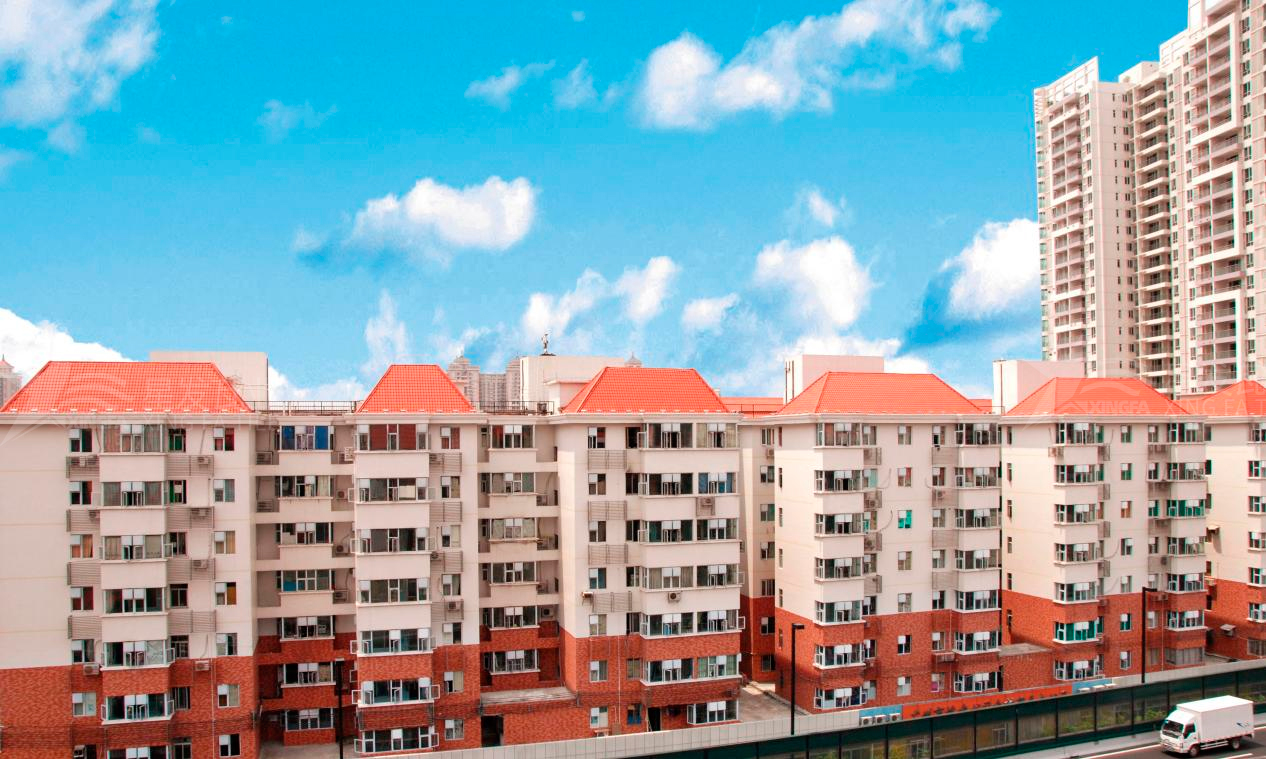 平改坡工程用合成樹(shù)脂瓦的優(yōu)勢，不僅僅是提升城市形象那么簡(jiǎn)單！
